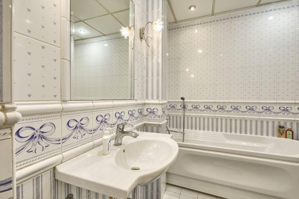Apartment Near Bessarabsky Square Kiev Ngoại thất bức ảnh